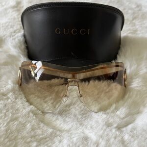 Frameless Gucci Sunglasses